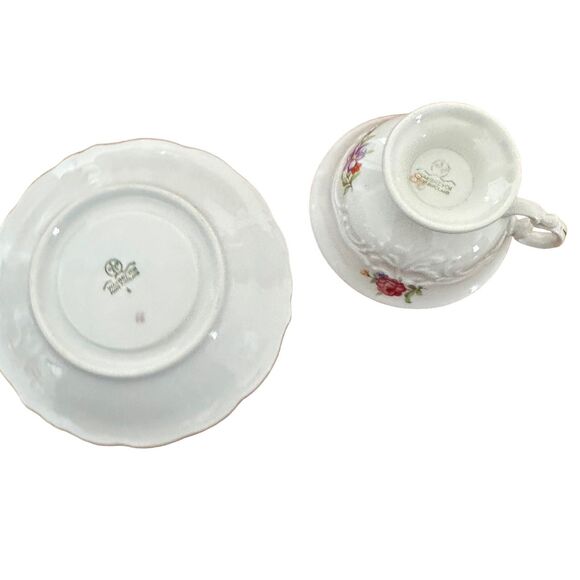 Vintage Walbrzych Footed Teacup Saucer Set White Floral Gold Trim Porcelain - Picture 4 of 9